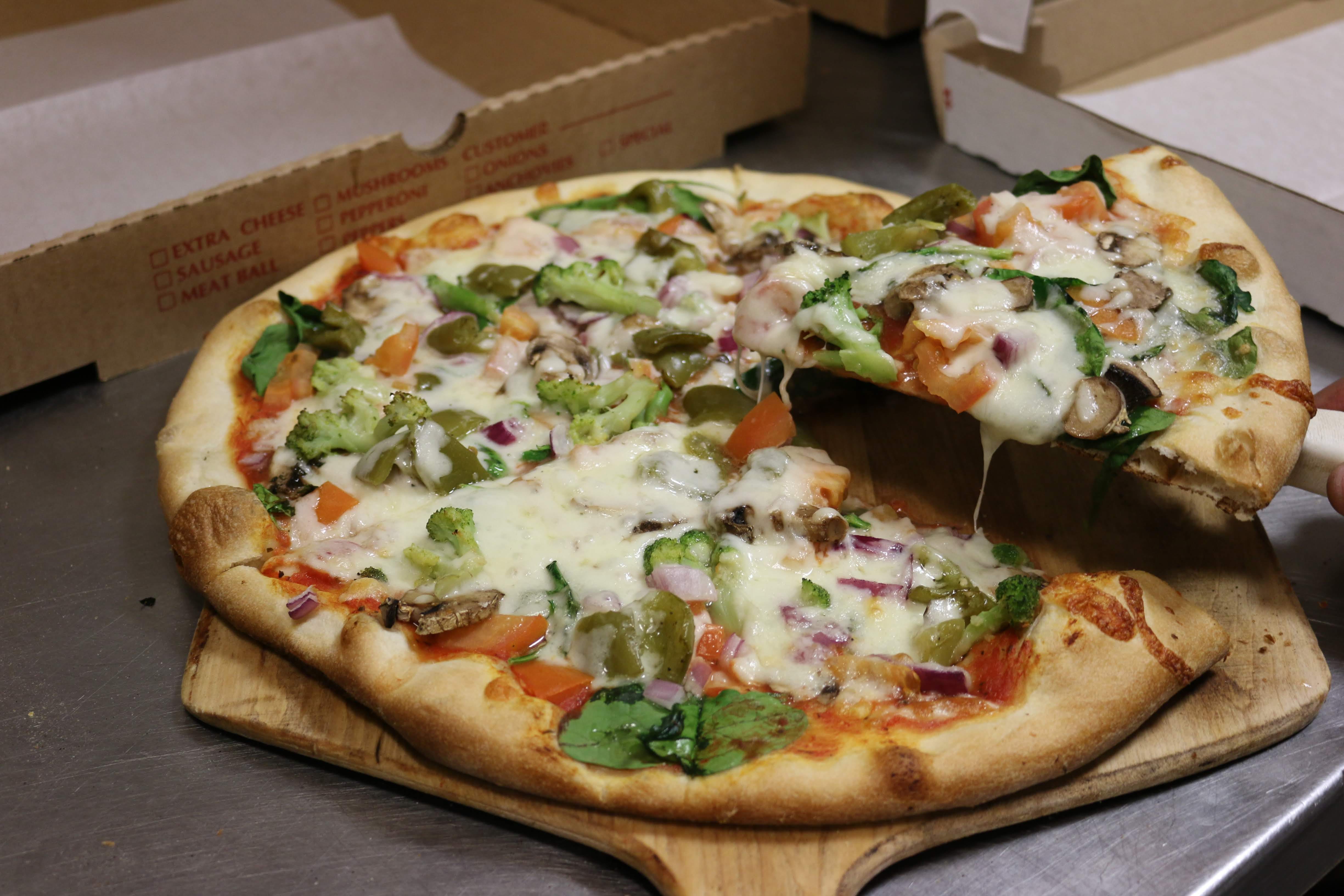 Order Vegetarian Pizza - Medium 14'' food online from Abington Pizza store, Glenside on bringmethat.com