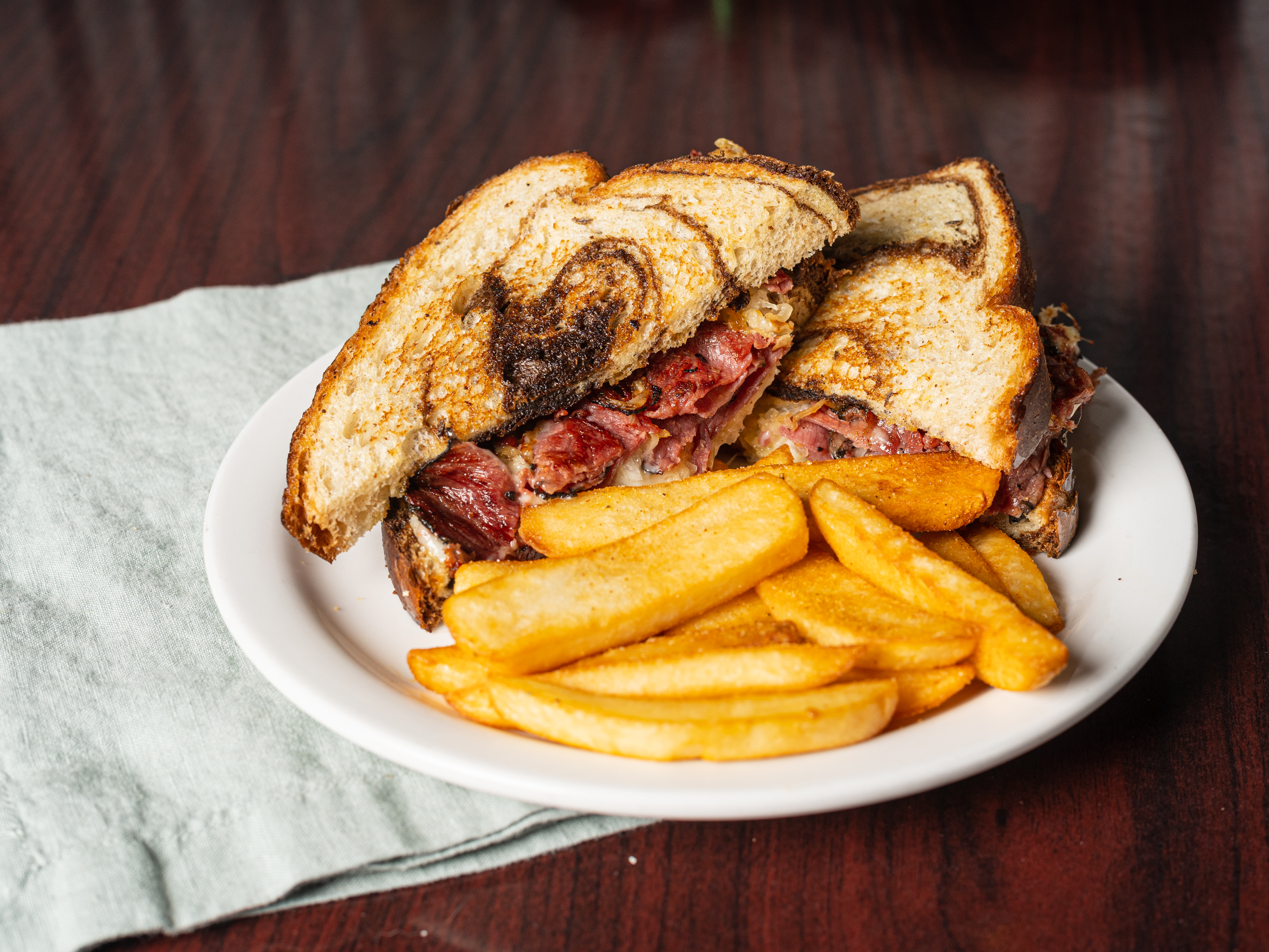 Order The Full Reuben food online from Deli-Cious Z store, Lafayette on bringmethat.com