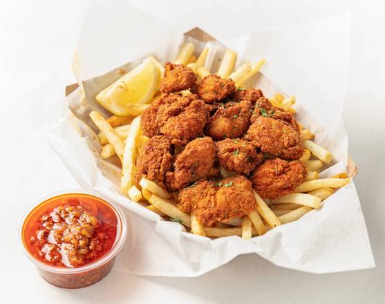 Order Daddy's Fried Oyster Basket food online from Wing Squad store, Los Angeles on bringmethat.com