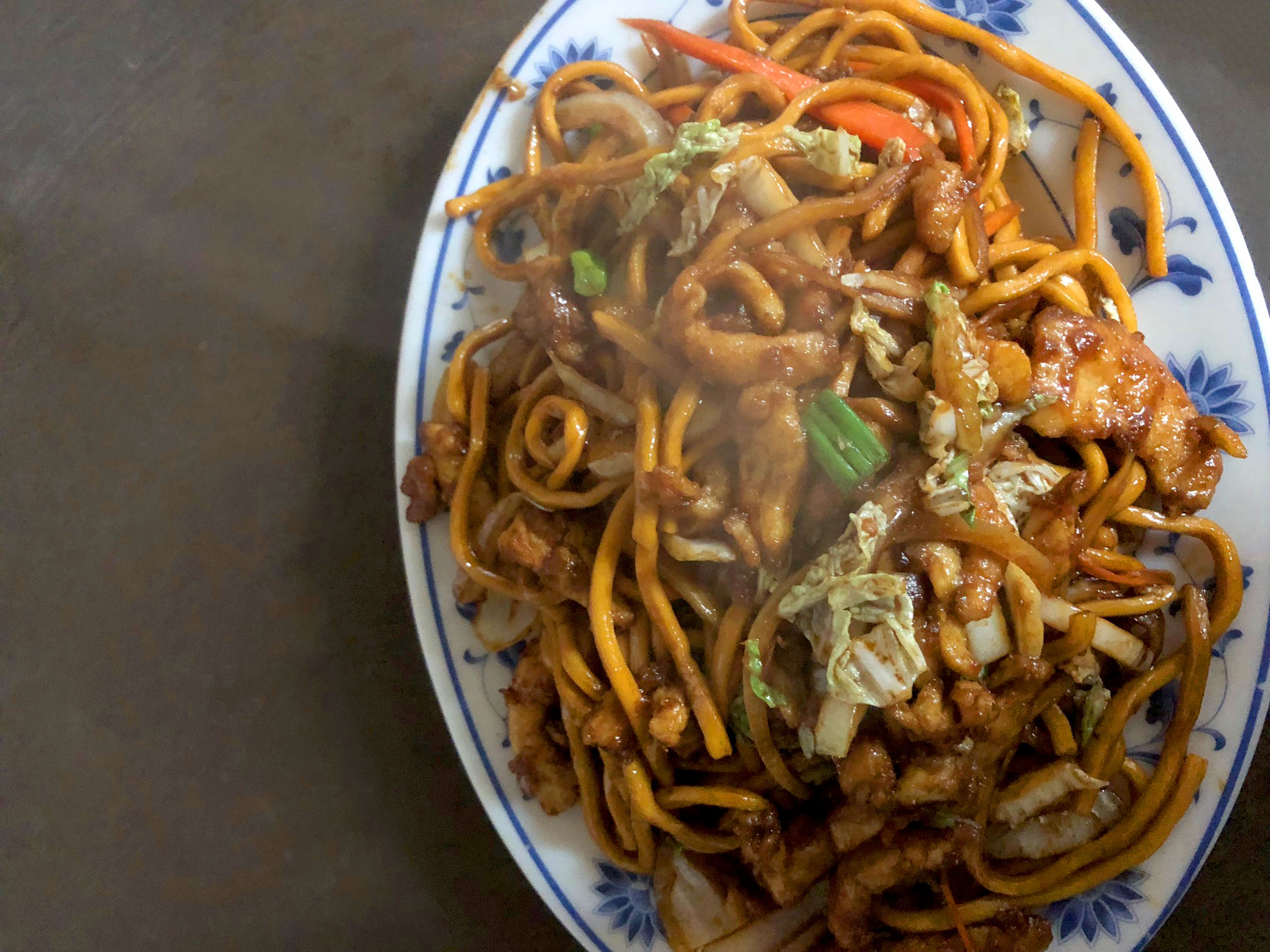 Order 46. Halal Chicken Lo Mein food online from Halal Kitchen Chinese Restaurant store, Maspeth on bringmethat.com