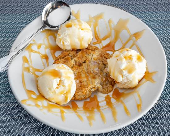 Order Salted Caramel Cookie with Vanilla Bean Ice Cream food online from Spotlight Restaurant &amp; Bar store, Metairie on bringmethat.com