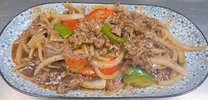 Order CS5. Fatty Beef with Black Pepper Sauce food online from China Hut store, Chicago on bringmethat.com