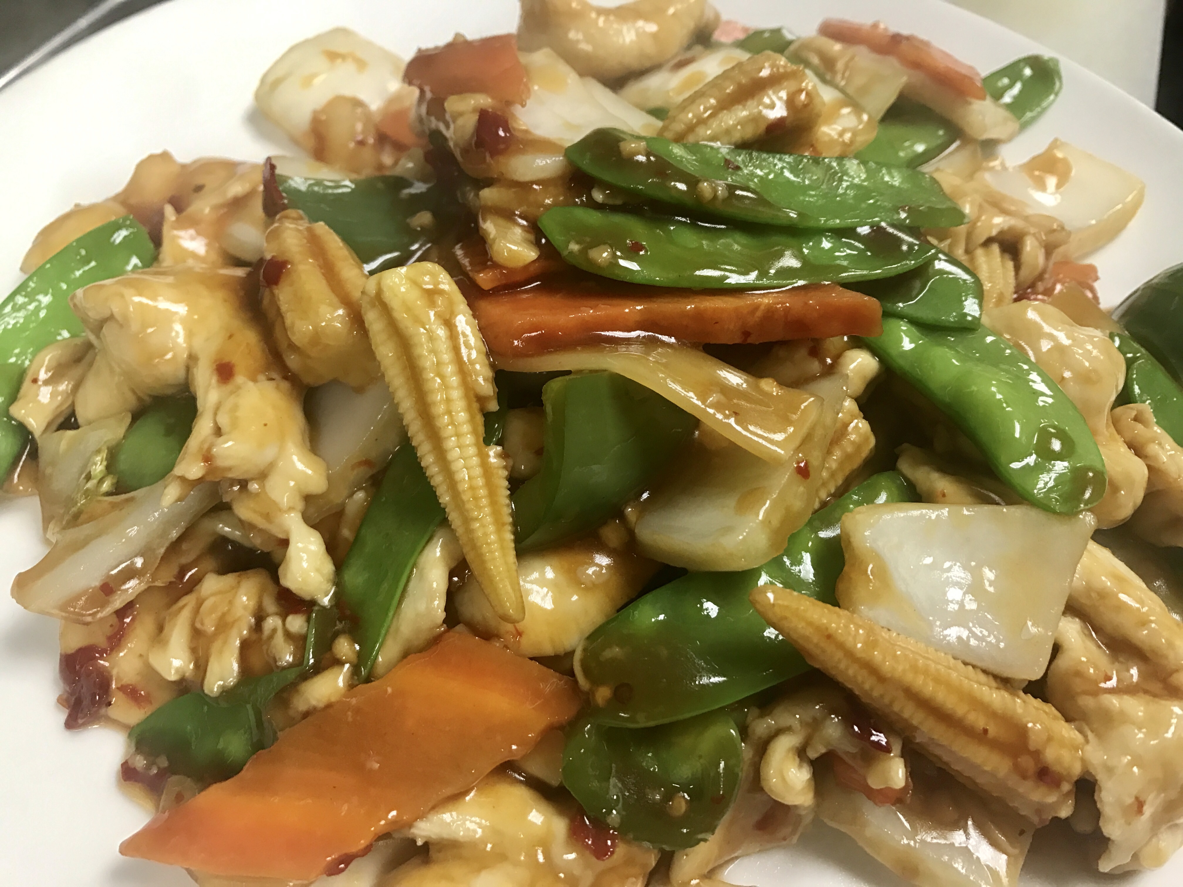 Order 22. Chicken Hunan Style food online from Golden Empress Garden store, Philadelphia on bringmethat.com