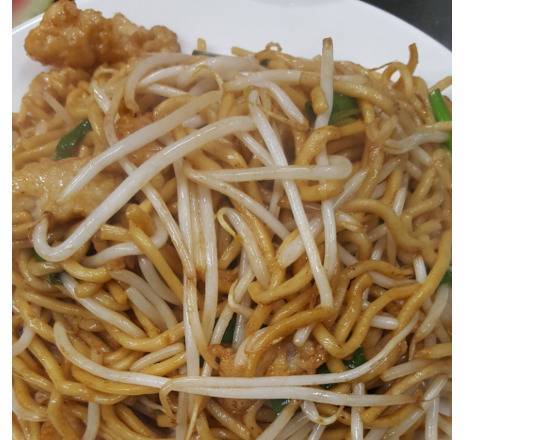 Order Chicken Chow Mein food online from Dragon River Restaurant store, San Francisco on bringmethat.com