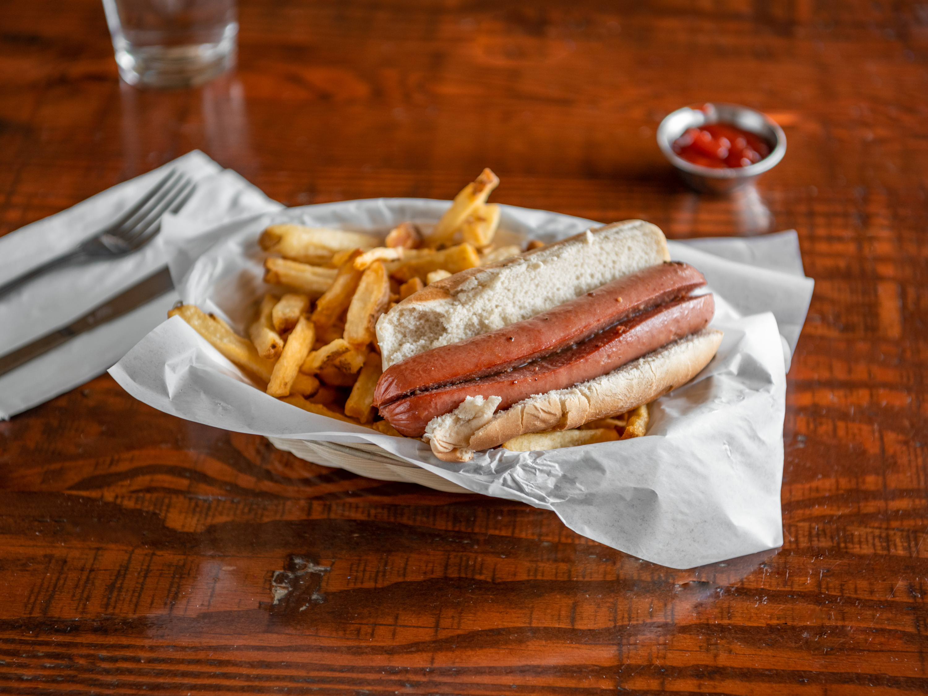 Order Kids Hot Dog food online from Albany Taproom store, Albany on bringmethat.com