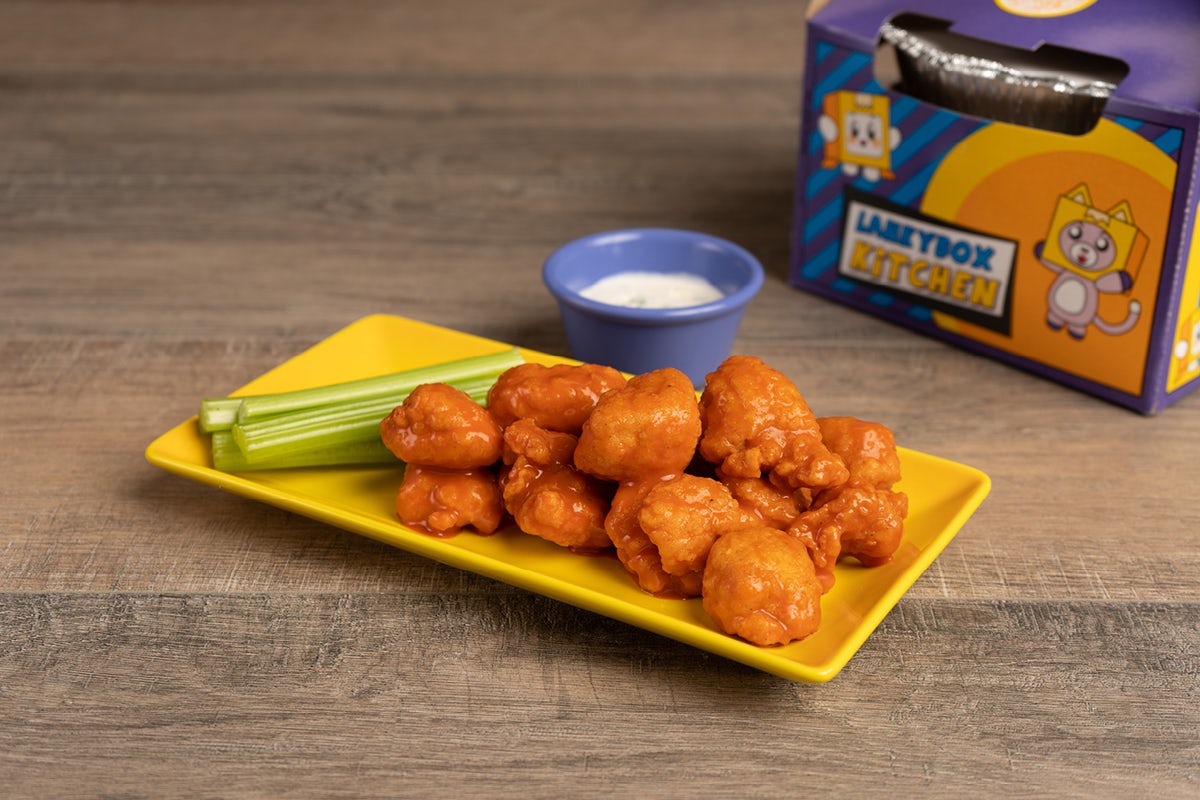Order Boneless Wings food online from Pasqually Pizza & Wings store, Toledo on bringmethat.com