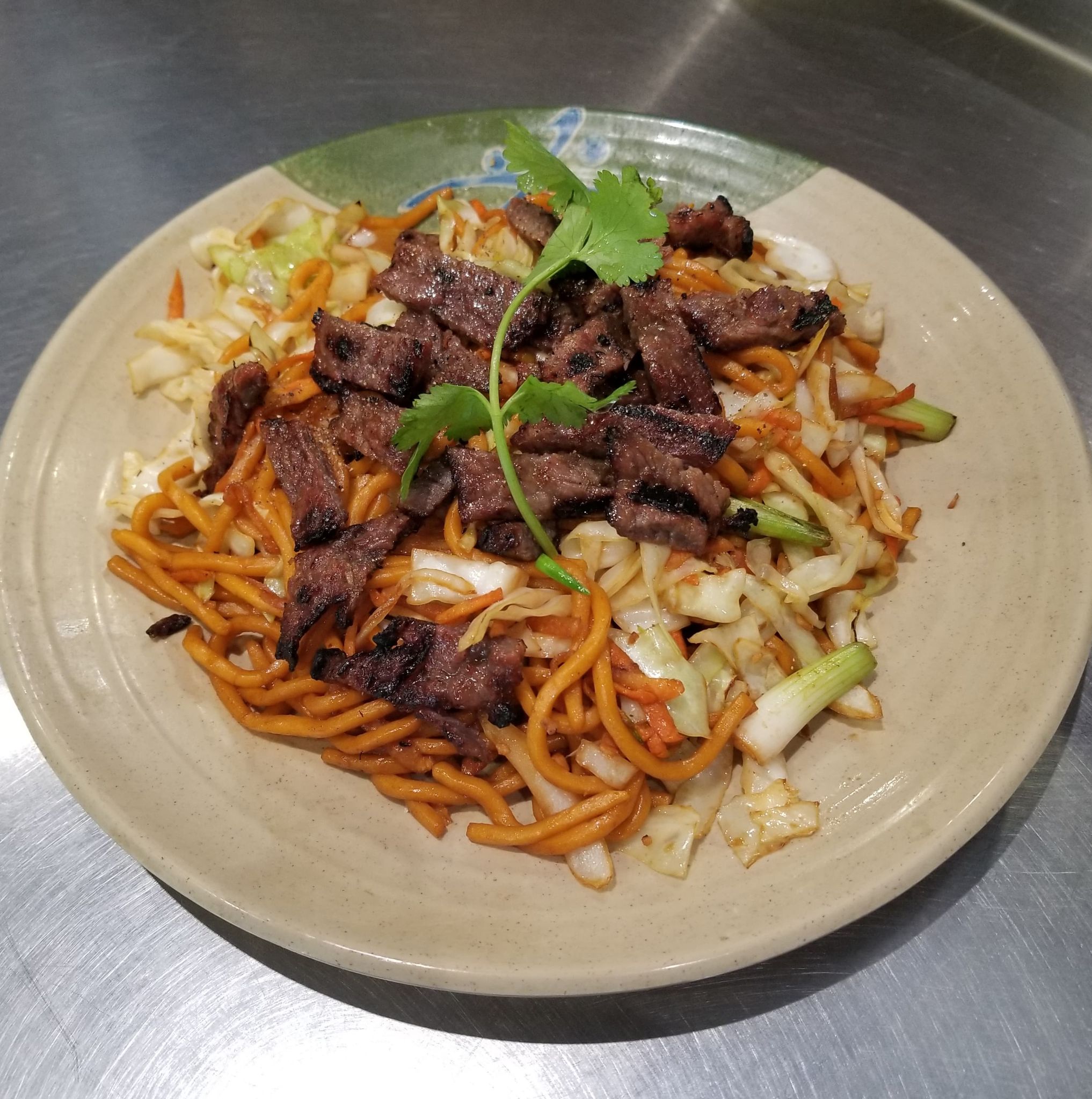 Order Beef Lo Mein food online from Nam Noodles And More store, Pasadena on bringmethat.com