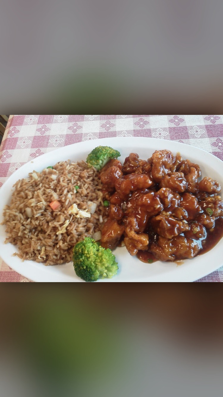 Order S3. Sesame Chicken Chef's Special food online from Asian Star store, Memphis on bringmethat.com