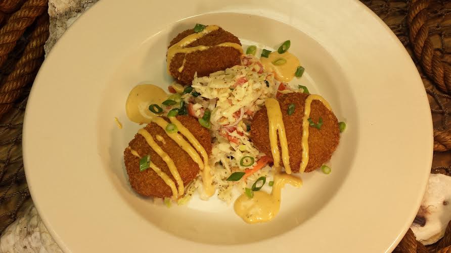 Order Crab Cakes food online from Kingfish store, Jeffersonville on bringmethat.com