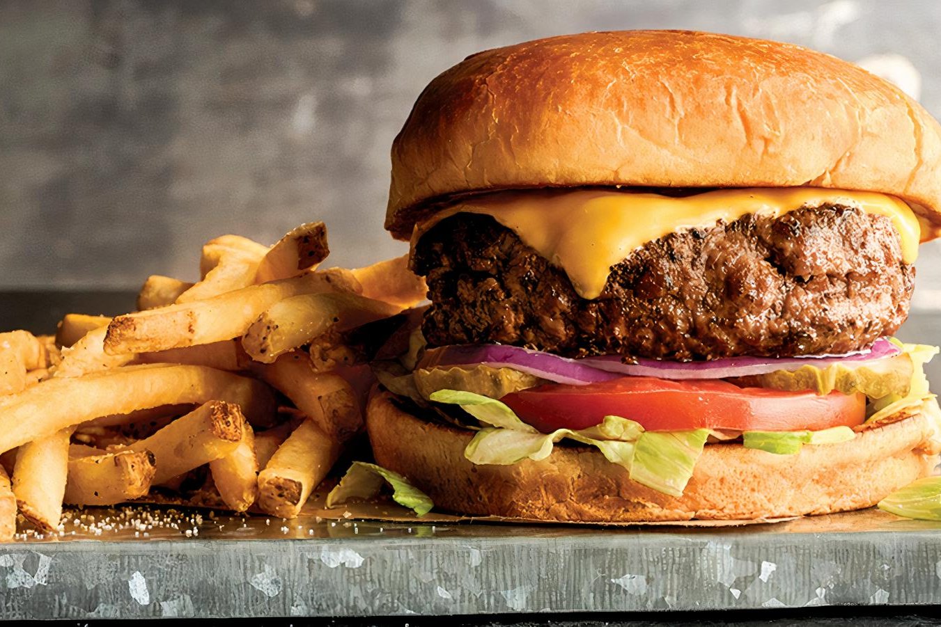 Order Cheeseburger food online from Fox and Hound store, Schaumburg on bringmethat.com