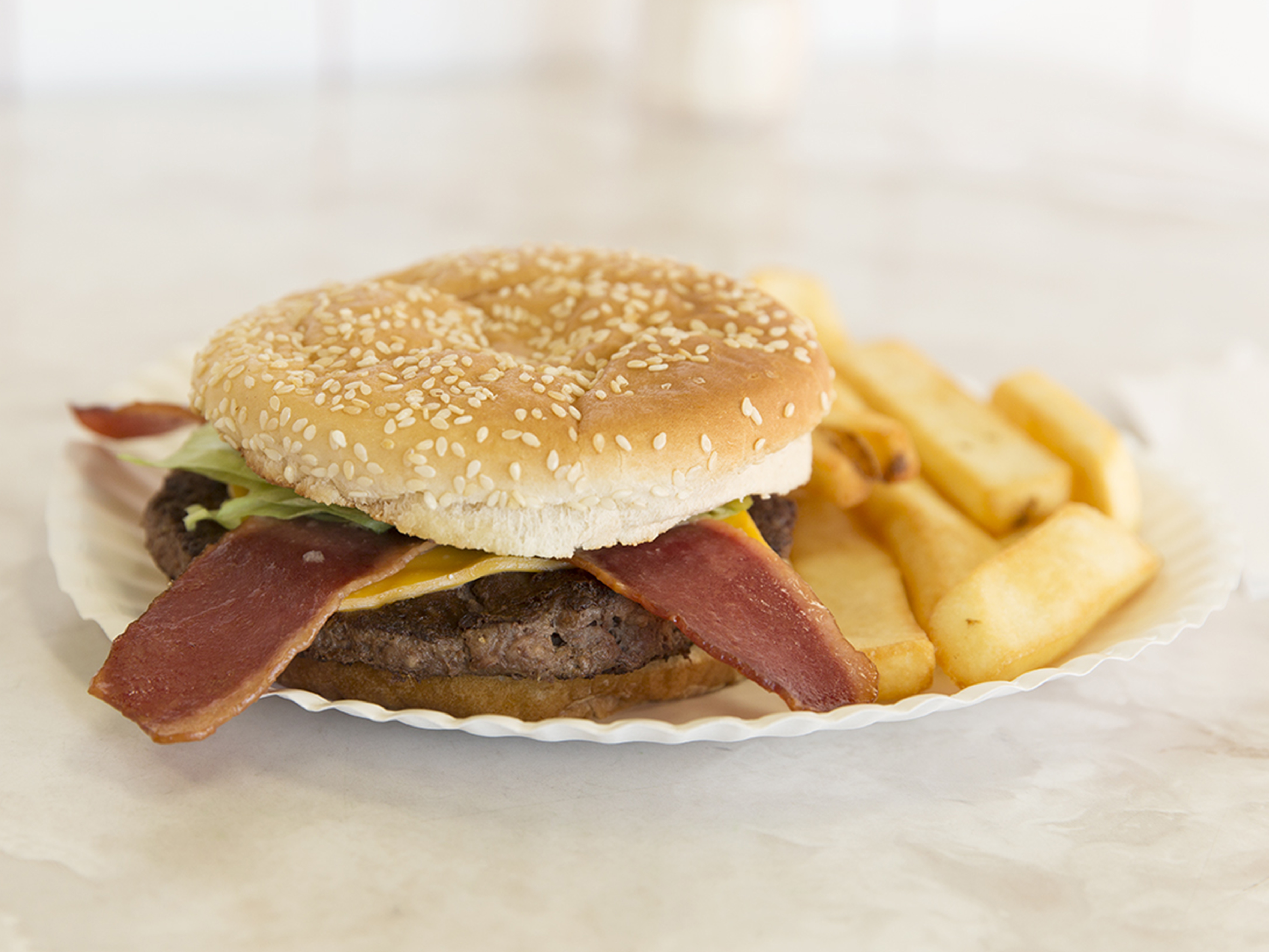 Order Bacon Cheeseburger food online from Mama Mia's Pizza store, Englewood on bringmethat.com