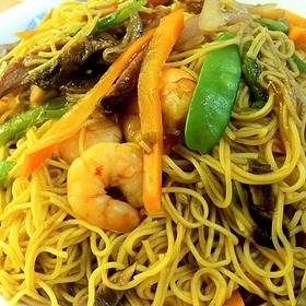 Order Cantonese Chow Mein Noodles food online from Cafe Panda Garden store, Houston on bringmethat.com