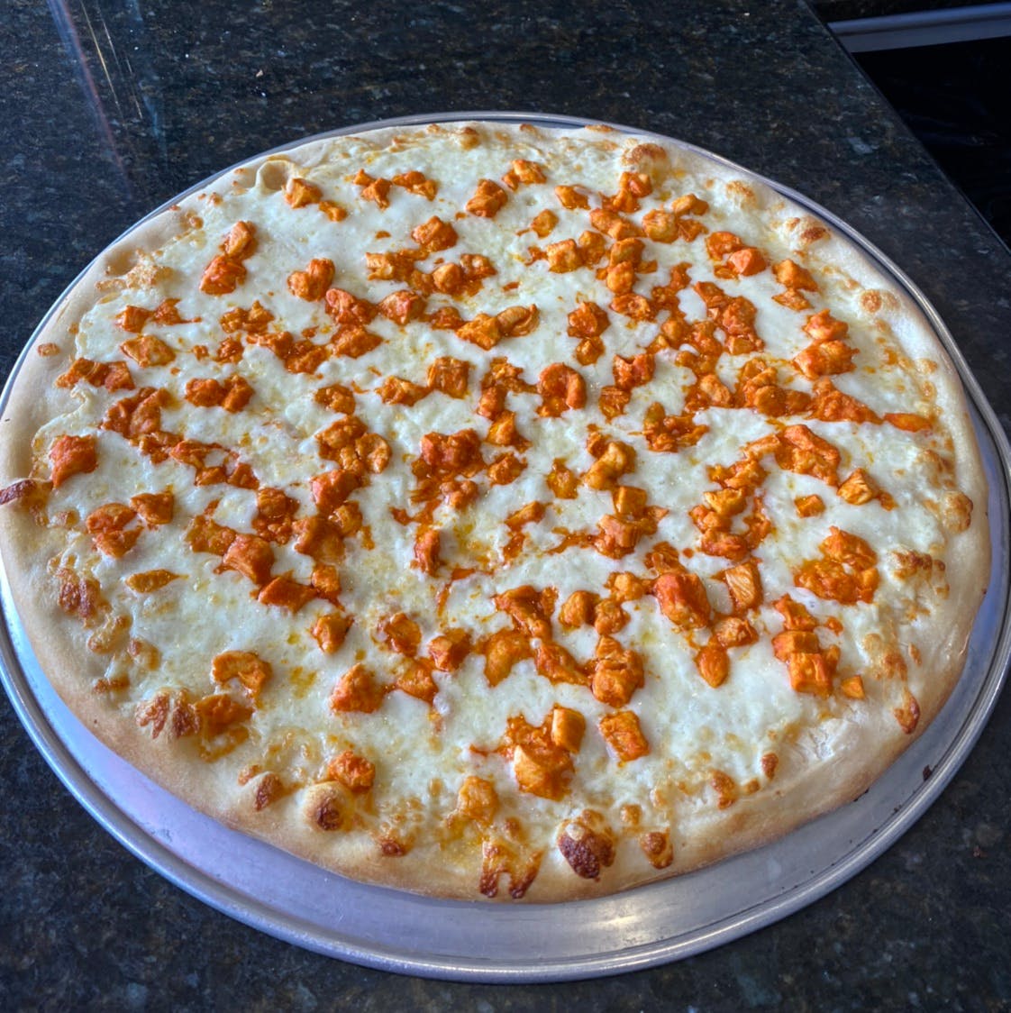 Order Buffalo Chicken Pizza - 14'' (6 Cut) food online from Michelangelo's Pizza store, East Brunswick on bringmethat.com