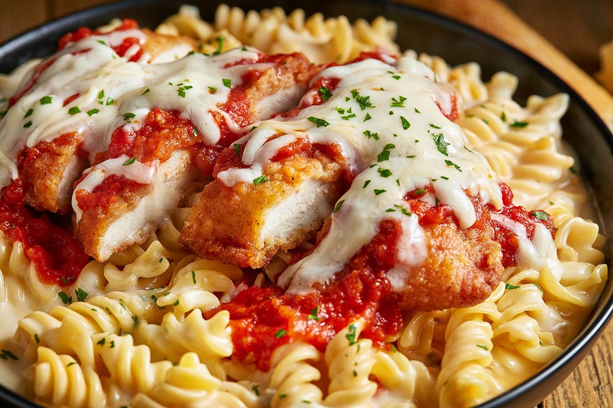 Order  Crispy Chicken Mac ‘n Cheese  food online from Ruby Tuesday store, Florence on bringmethat.com