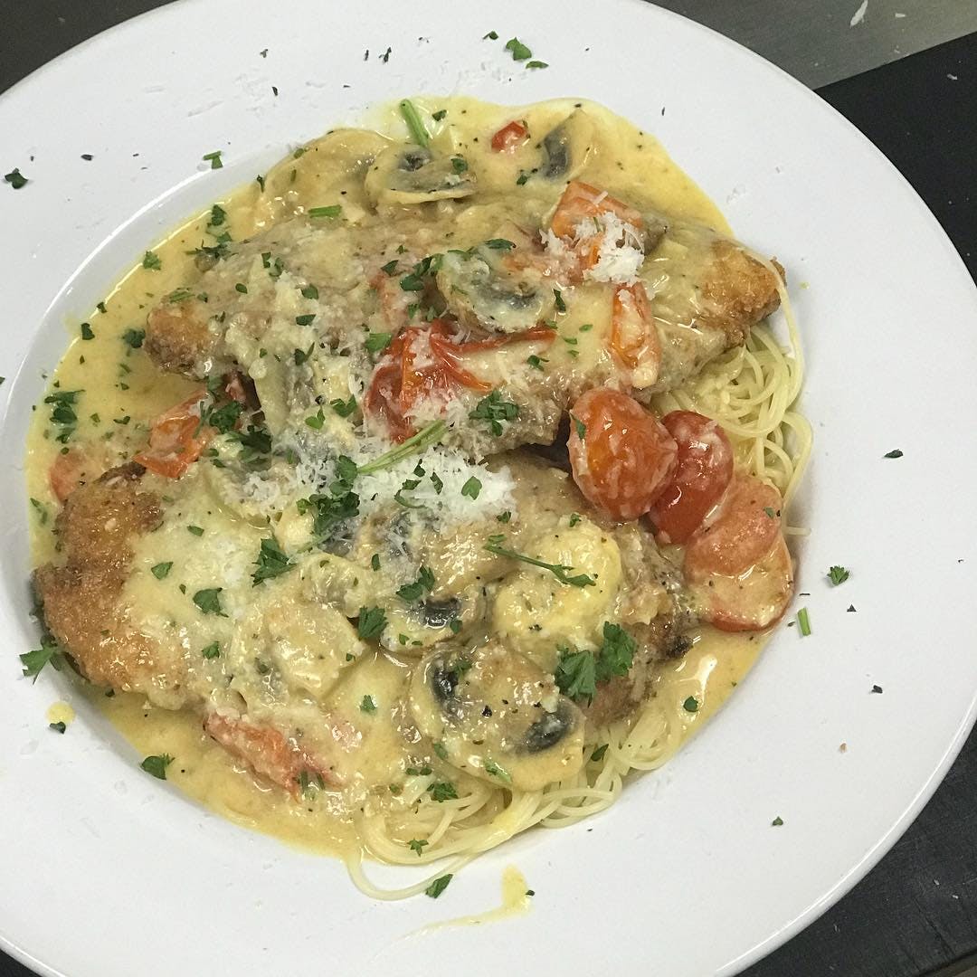 Order Chicken Francese - Entree food online from Pizza Como & PC Pub store, Pennsburg on bringmethat.com