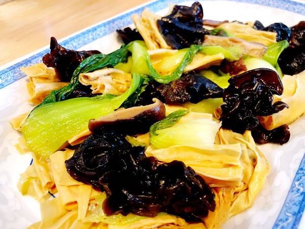 Order Braised Tofu Skin烧腐竹 food online from Frice store, Chino Hills on bringmethat.com