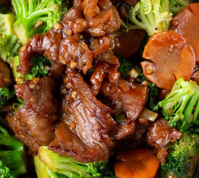 Order 73. Beef with Broccoli food online from Dean House store, Strongsville on bringmethat.com