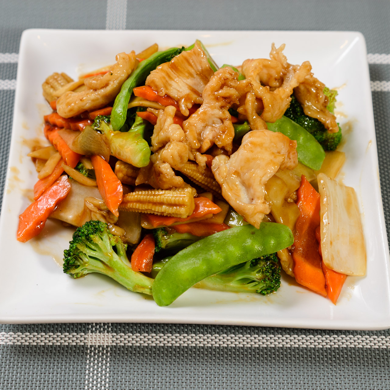 Order Chicken with Mixed Vegetables food online from Oriental Cafe store, Rockville on bringmethat.com