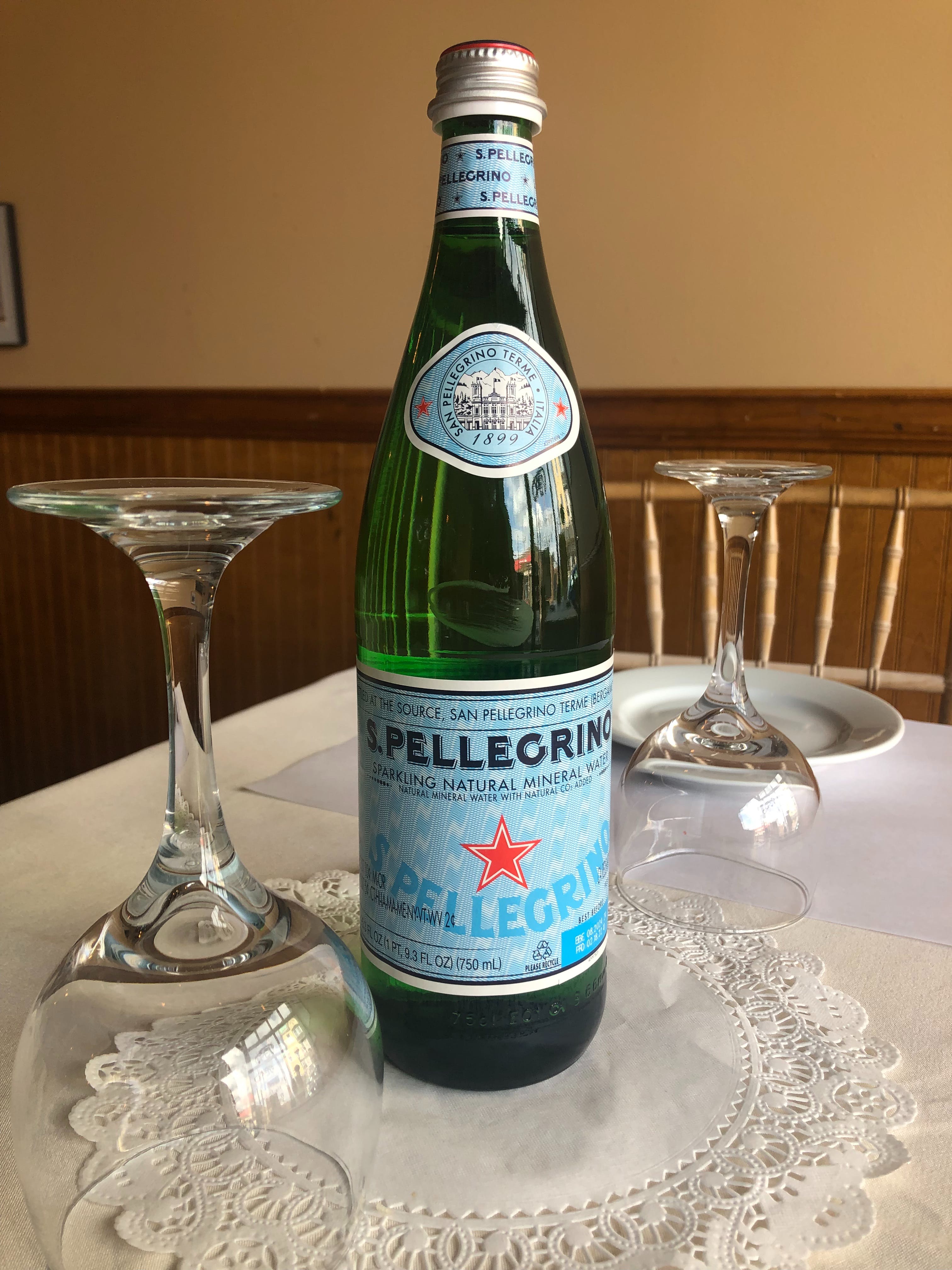 Order San Pellegrino Sparkling Water food online from i2i Indian Italian Fusion store, Boonton on bringmethat.com