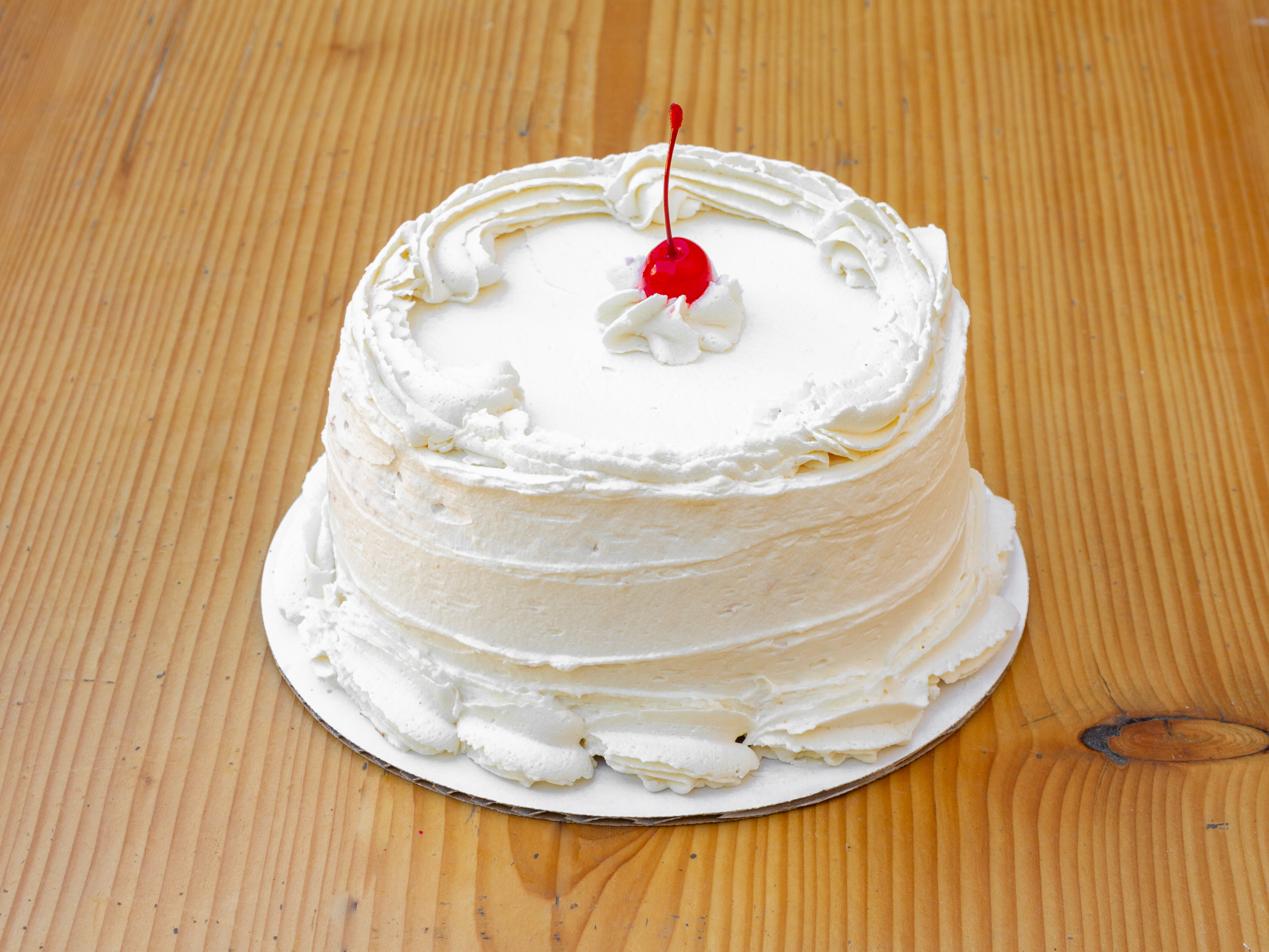 Order Tres Leches Vainilla food online from Dolce Pastello store, Tucson on bringmethat.com