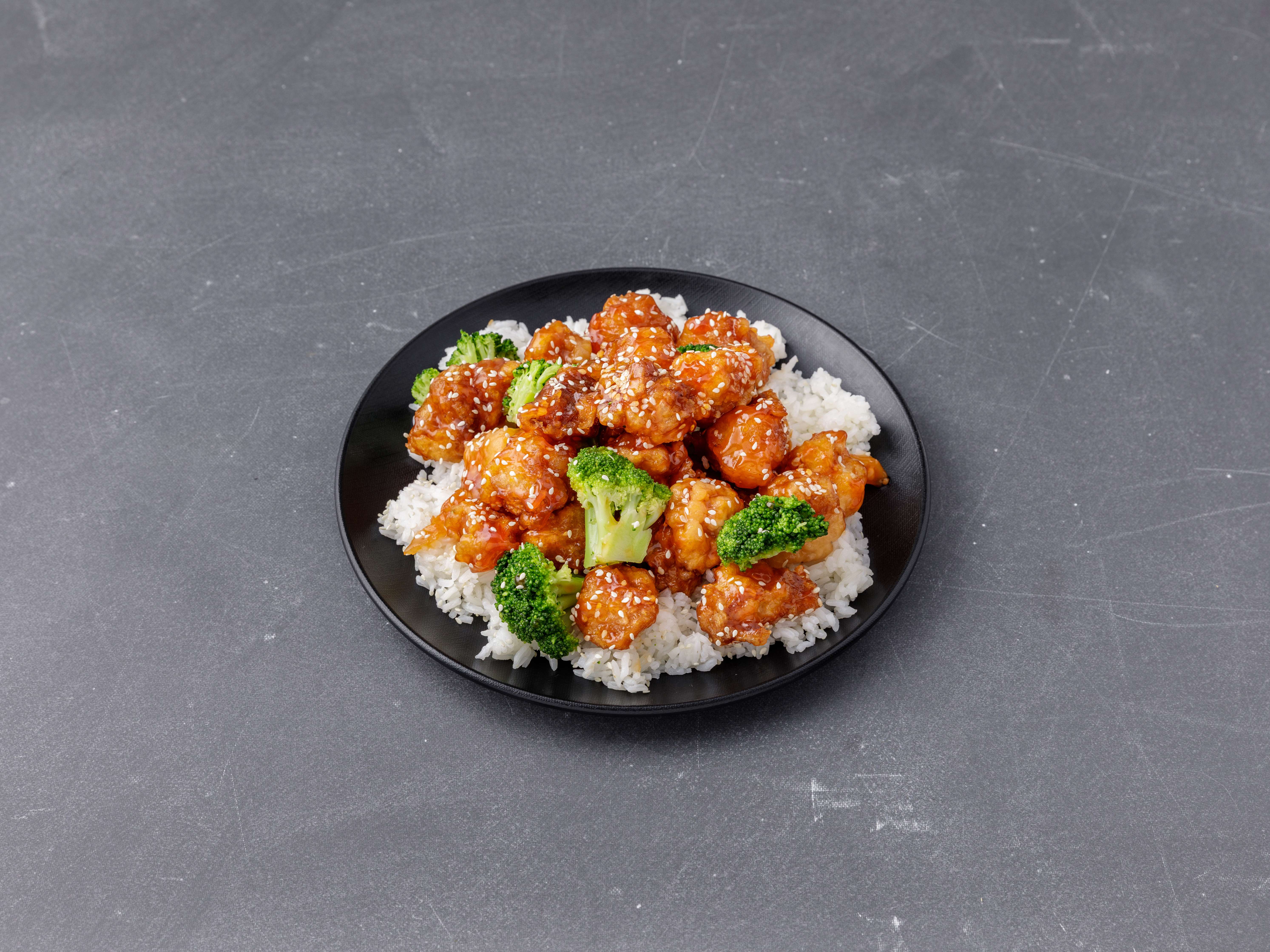 Order S3. Sesame Chicken food online from Lucky Chinese Restaurant store, Midlothian on bringmethat.com