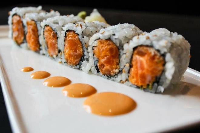 Order Spicy Salmon Roll food online from Style Sushi store, Union on bringmethat.com