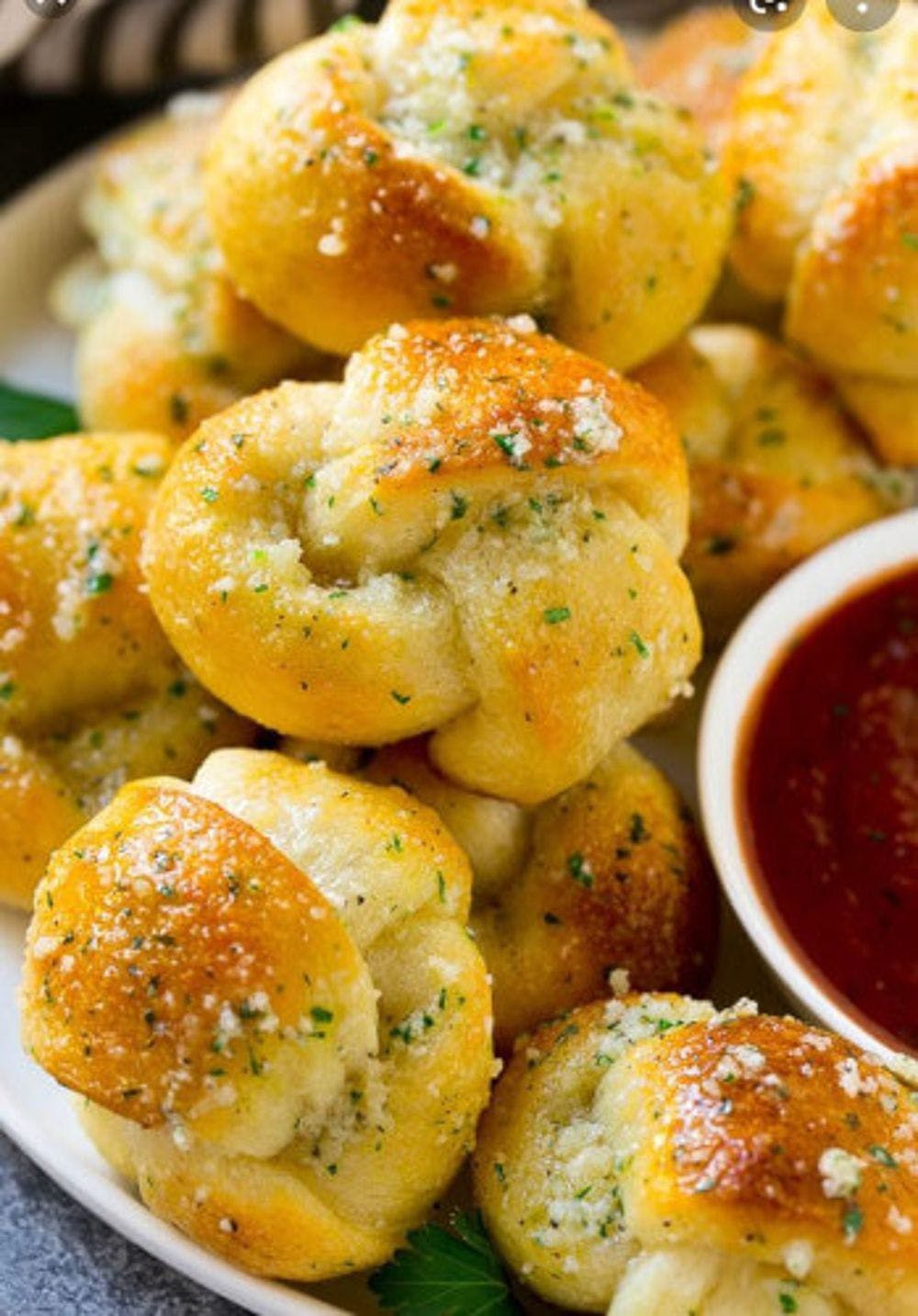 Order Garlic Knots - 6 Pieces food online from Mike Bagel Deli & Cafe store, Roselle on bringmethat.com