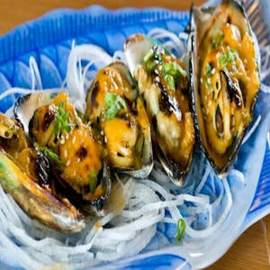 Order Baked Green Mussels Plate food online from Sushi Ya store, Pasadena on bringmethat.com