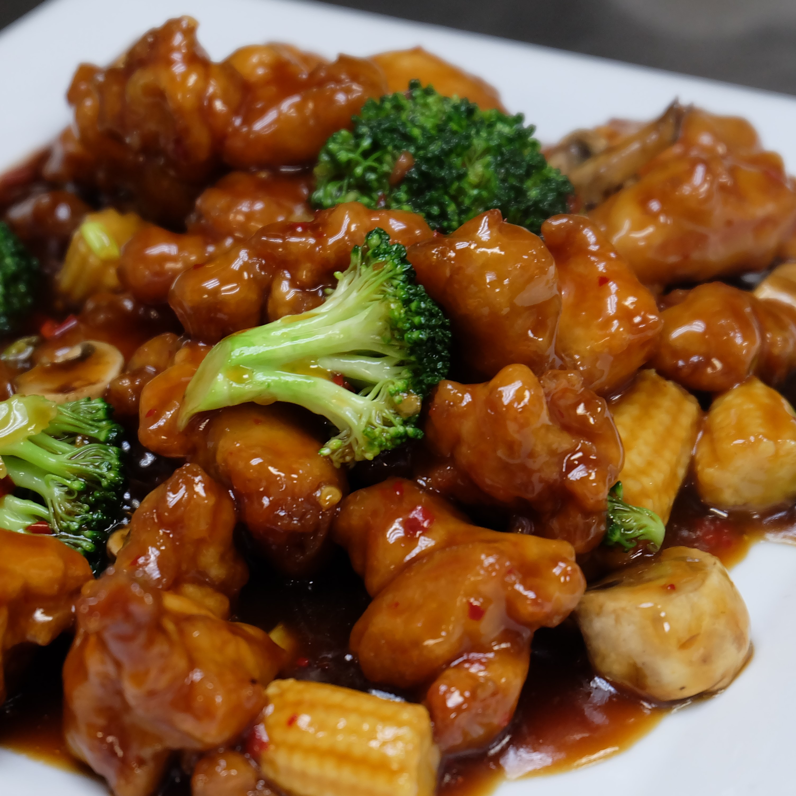Order General Tso’s Chicken food online from Red Pepper Chinese Restaurant store, RICHFIELD on bringmethat.com