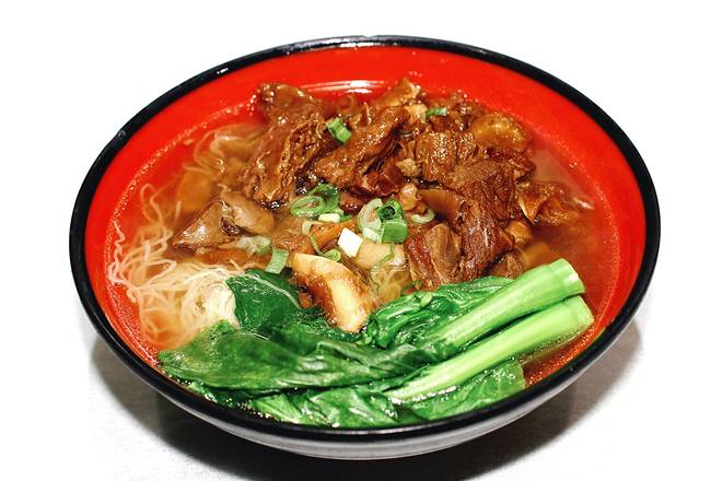 Order Beef Navel Noodle in Soup 牛腩湯麵 food online from Peking kitchen store, Brooklyn on bringmethat.com