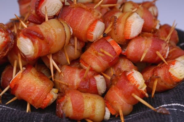 Order Bacon Wrap in Crabmeat  food online from Pearl Chinese Restaurant store, Raleigh on bringmethat.com