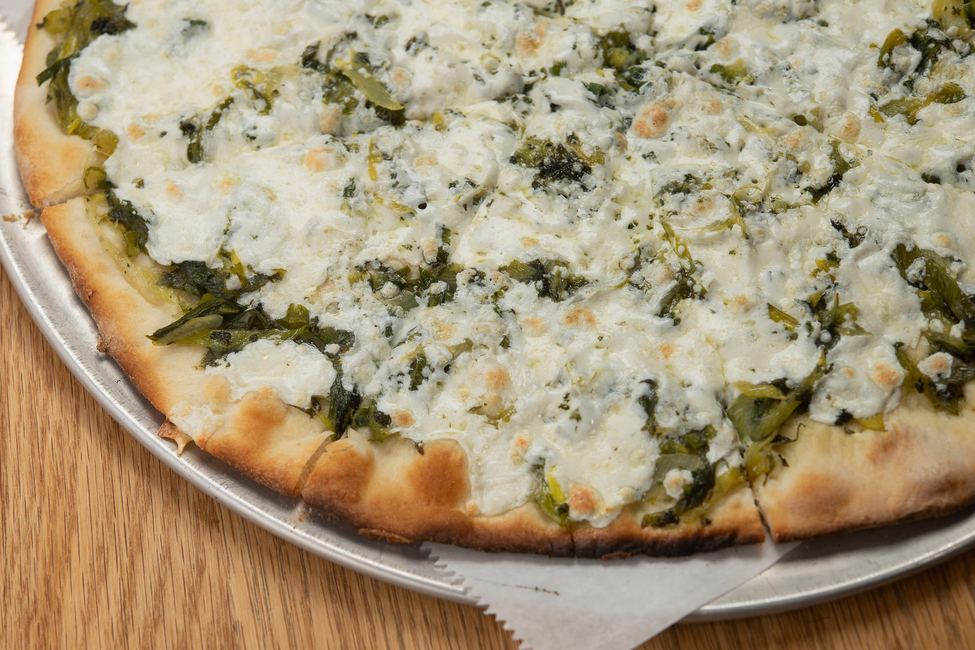 Order Green Pizza food online from Rawa store, New Haven on bringmethat.com
