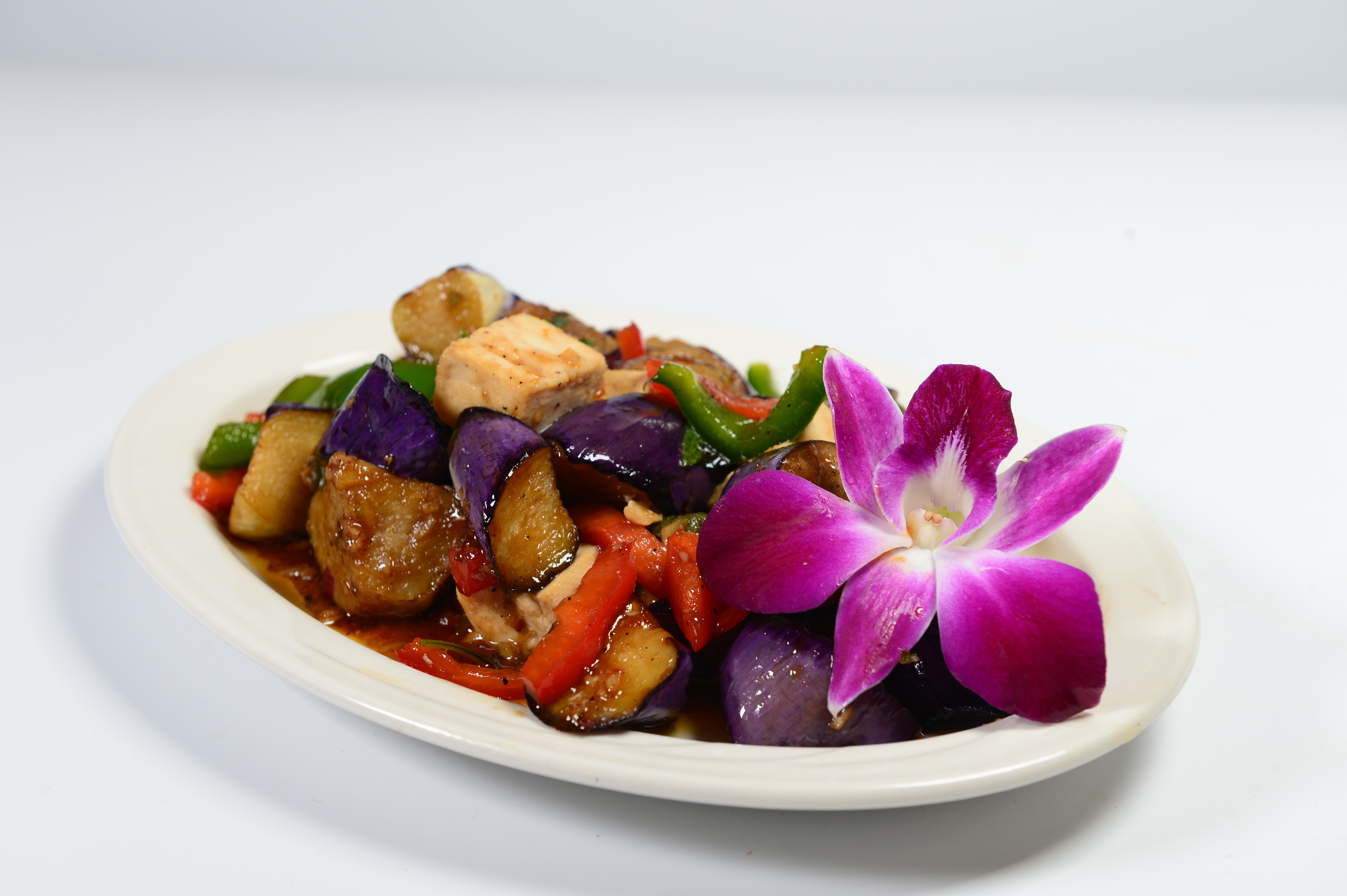 Order Pad Makuer Tofu food online from Lemongrass Thai Cuisine store, San Francisco on bringmethat.com