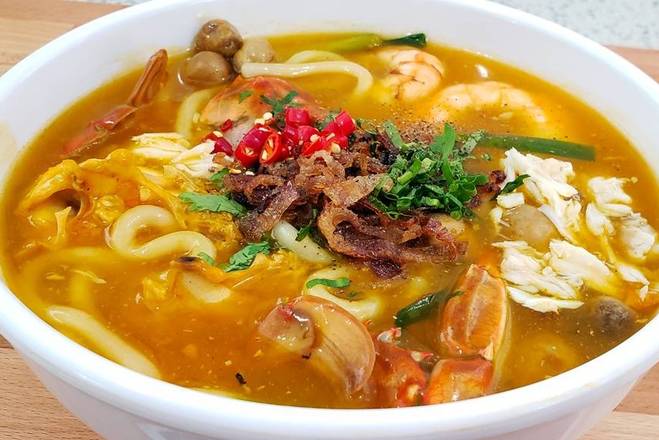 Order Crab and Shrimp Udon Soup food online from Seafood Palace Chinese Food store, Las Vegas on bringmethat.com