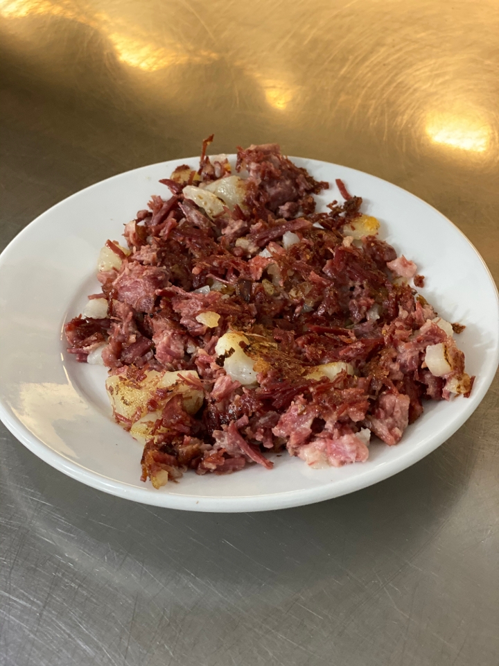 Order HOMEMADE CORNED BEEF HASH food online from The Point Pancake House store, Gurnee on bringmethat.com