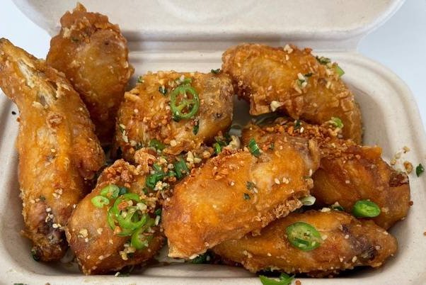 Order Salt ＆ Pepper Chicken Wings (8pc) food online from Little Chef Chinese store, San Diego on bringmethat.com