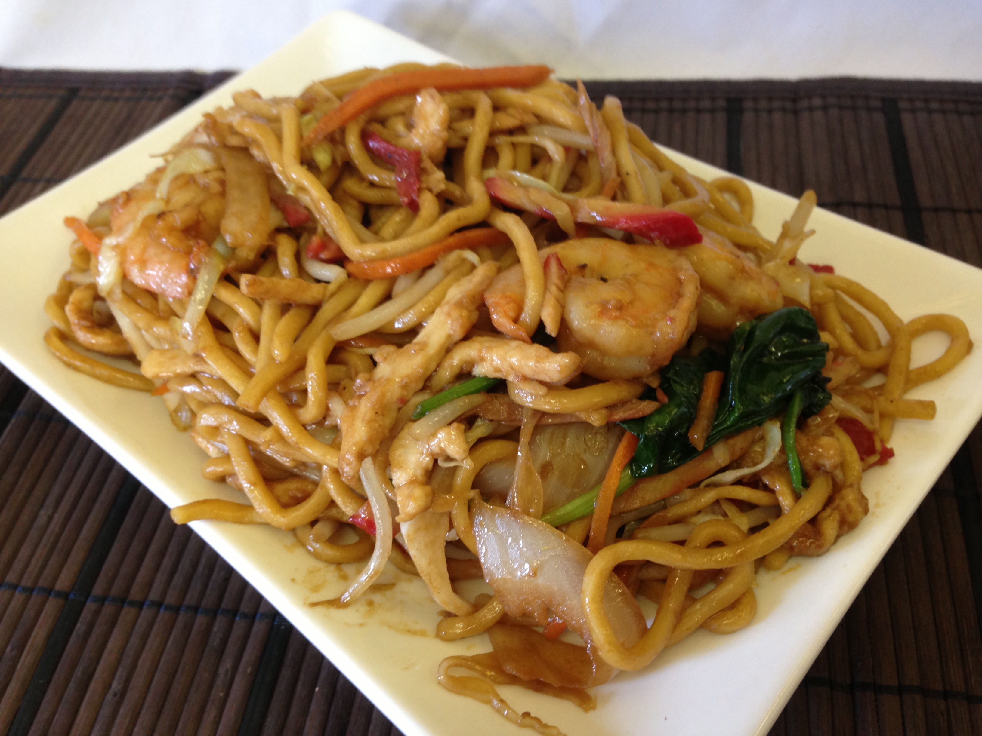 Order 142. Combination Chow Mein food online from Tsing Tao store, San Francisco on bringmethat.com