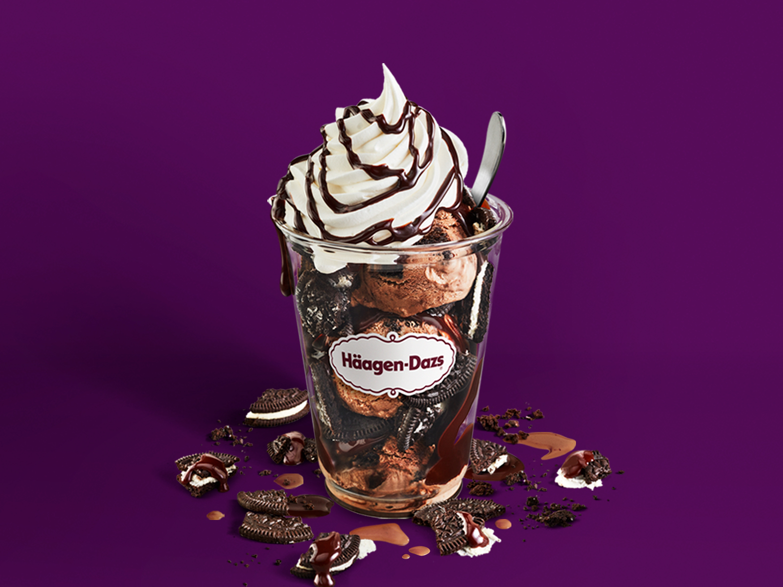 Order Midnight Cookies and Cream Dazzler Sundae food online from Häagen-Dazs store, Hicksville on bringmethat.com