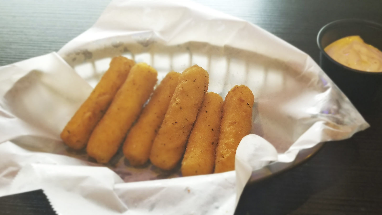 Order Cheese Sticks (6pcs) food online from Sia Fusion Eatery store, Newark on bringmethat.com