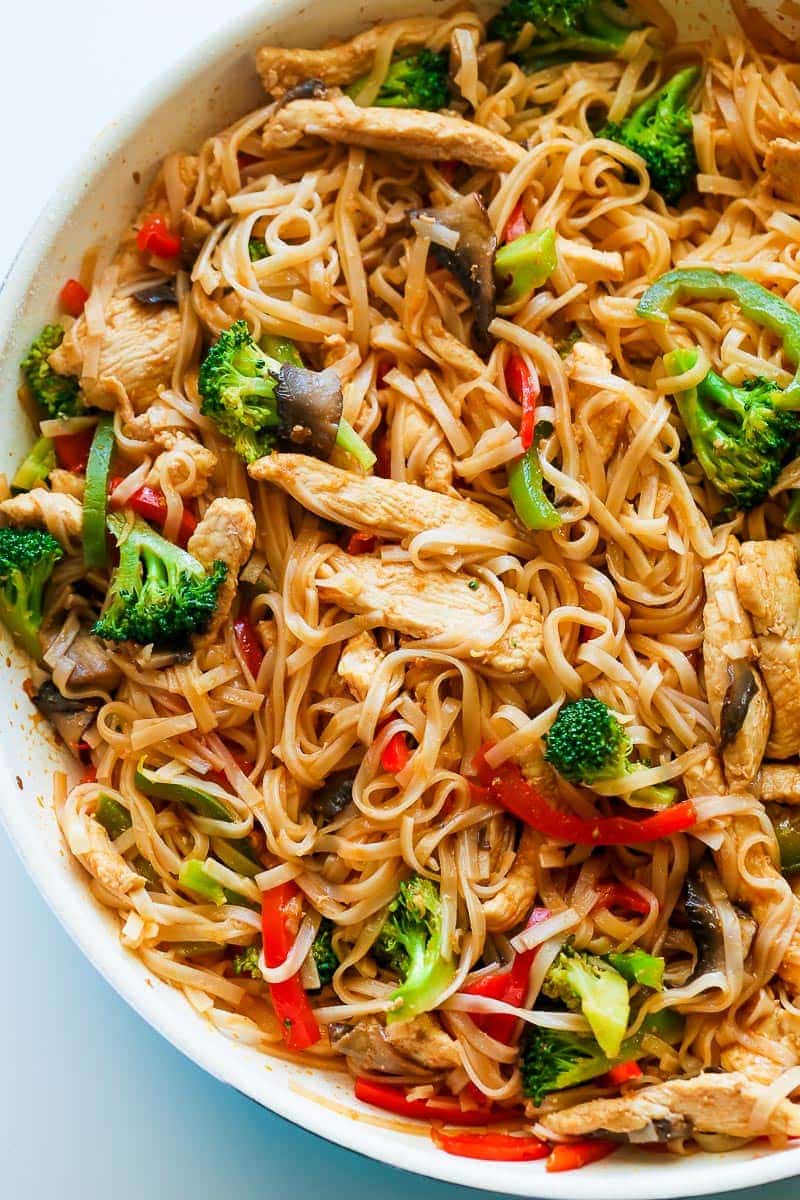 Order Chicken Noodles  food online from Shanghai Restaurant store, Nampa on bringmethat.com
