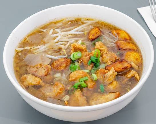 Order D7. Curry Chicken Rice Noodle food online from Tasty House store, Westbury on bringmethat.com