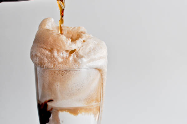 Order 24 oz. Root Beer Float food online from Cookie Dough Bar store, Port Jefferson Station on bringmethat.com