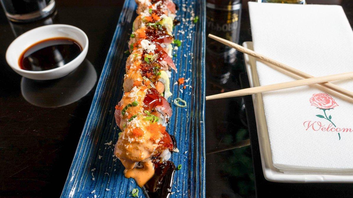 Order Ginza Chef Roll food online from Ginza Japanese Cuisine store, Wethersfield on bringmethat.com