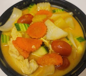 Order C3. Yellow Curry (Dinner) food online from Thai Smile store, Hamden on bringmethat.com