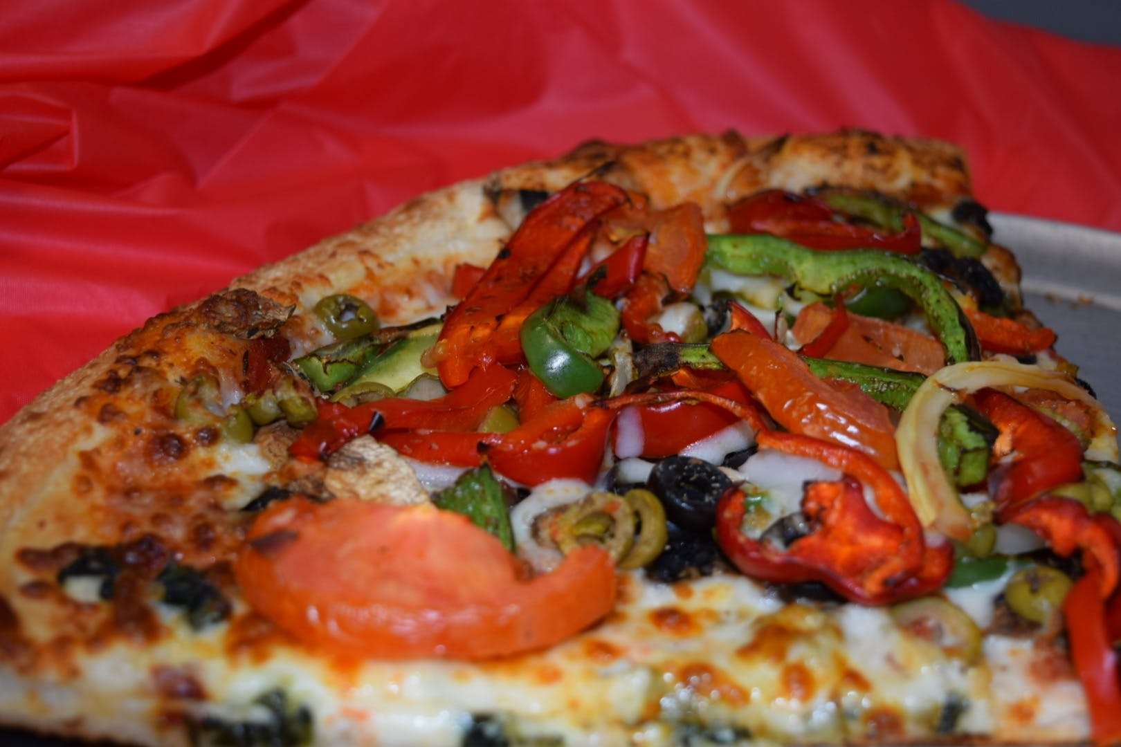 Order Veggie Pizza - Small 8'' food online from Pizza Parlor store, Pearland on bringmethat.com