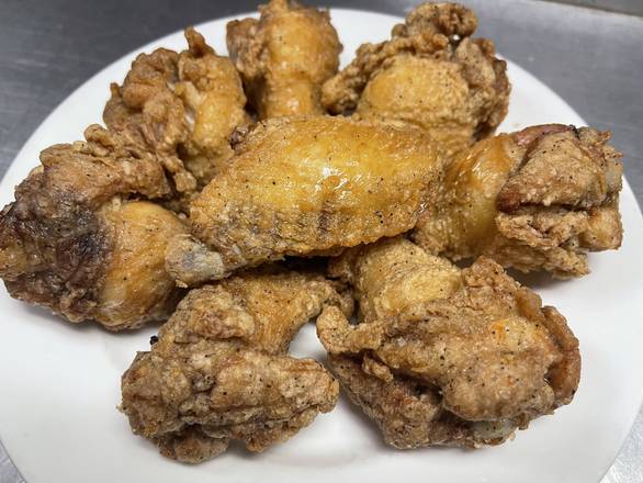 Order Chicken Wings (8 pcs) food online from Chen's Chinese Bistro store, Chandler on bringmethat.com