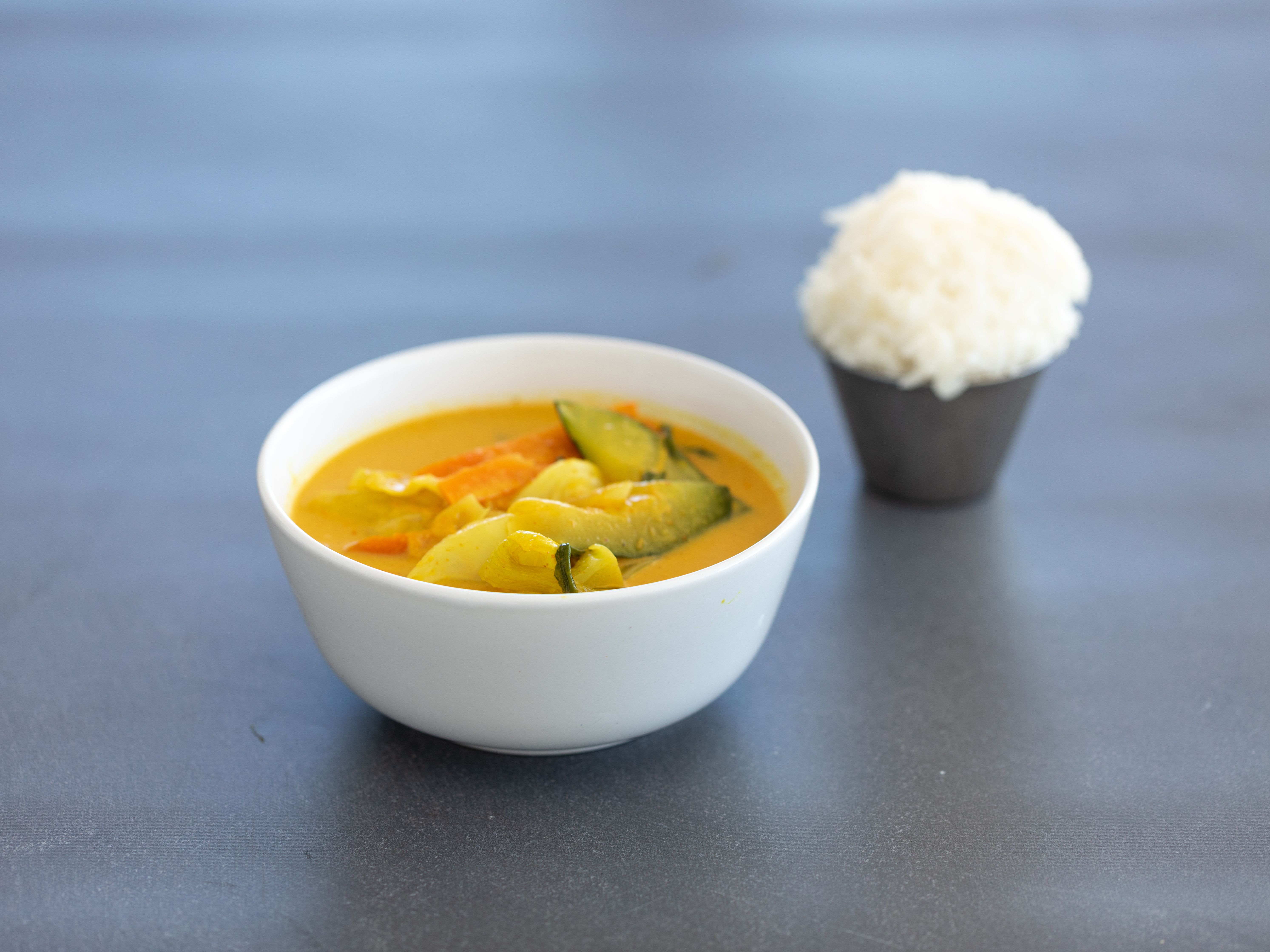 Order Yellow Curry food online from Thai Fresh store, Chula Vista on bringmethat.com