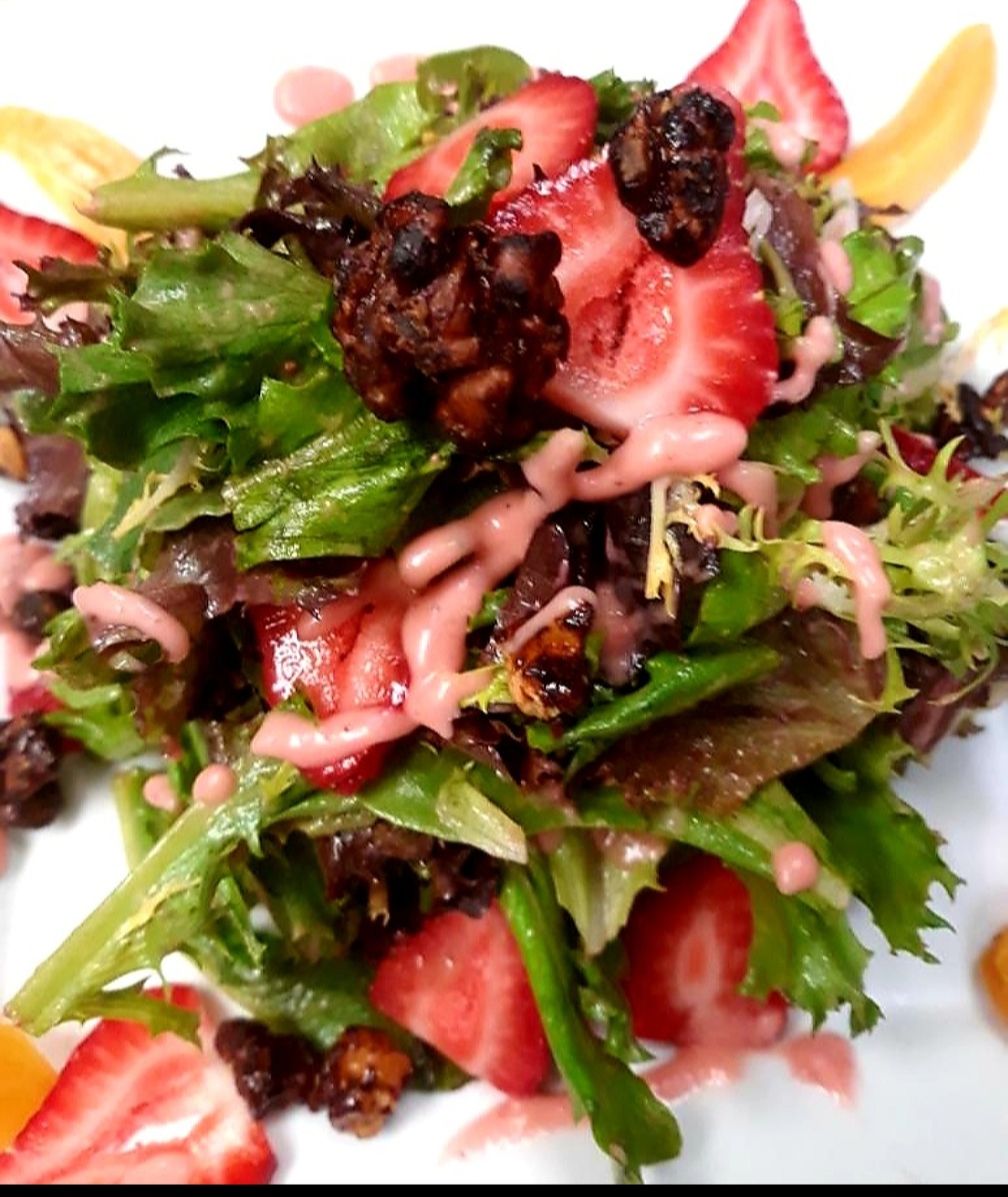 Order Fragole Salad food online from Cucina Alessa store, Newport Beach on bringmethat.com