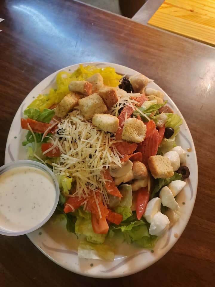 Order Cheer's House Italian Salad - Regular food online from Cheers Pizza Plus store, Yankton on bringmethat.com