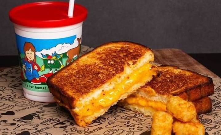 Order Kid's Grilled Cheese Meal - Delivery food online from I Heart Mac and Cheese store, Saginaw on bringmethat.com